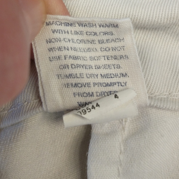 Women's Old Navy Light Beige Tan Khaki Pants Size 6 Regular - Picture 4 of 12